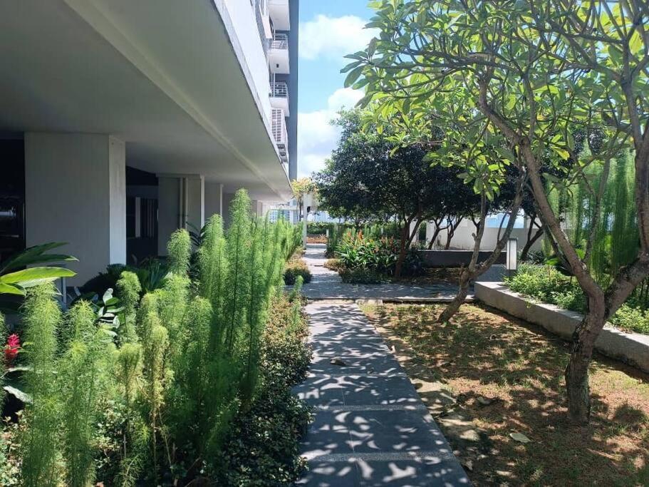 Ferienwohnung One Tebrau By Antlerzone Johor Bahru Exterior foto